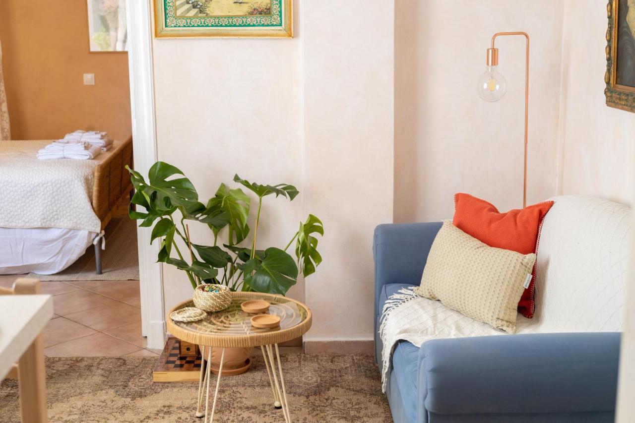 Mediterranean House - 12 Min From Acropolis! Apartment Athena Bagian luar foto